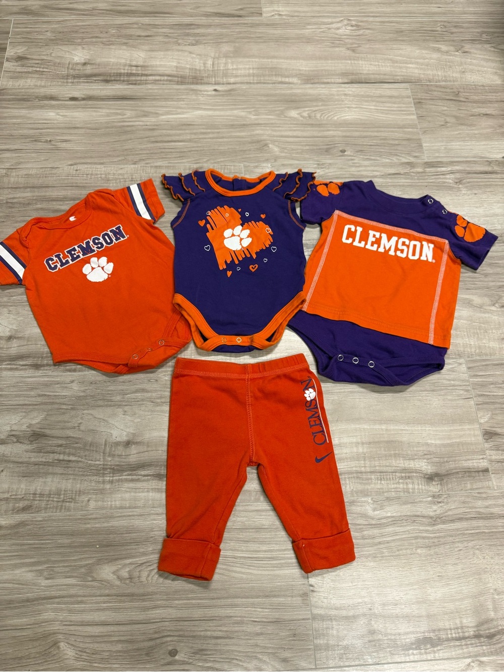 Nike/Colosseum NCAA Clemson Tigers Infant Bodysuit Bundle Baby Size 0-3 Months